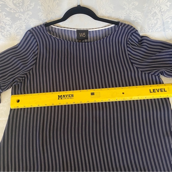 Woman’s Bell Sleeve Striped Navy Anthropology W5 - Picture 6 of 7
